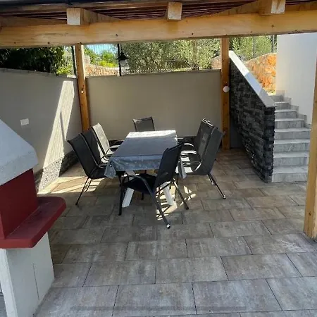 Mira ***** Villa