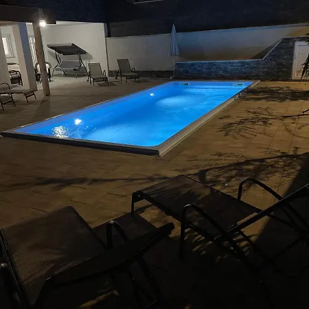 Villa Mira ***** Pinezici (Krk)