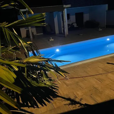 Mira ***** Villa