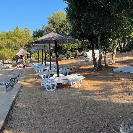 Mira ***** Pinezici (Krk)